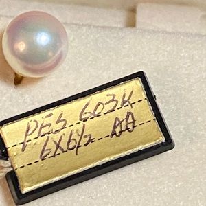 Mikimoto pes603 AA earrings